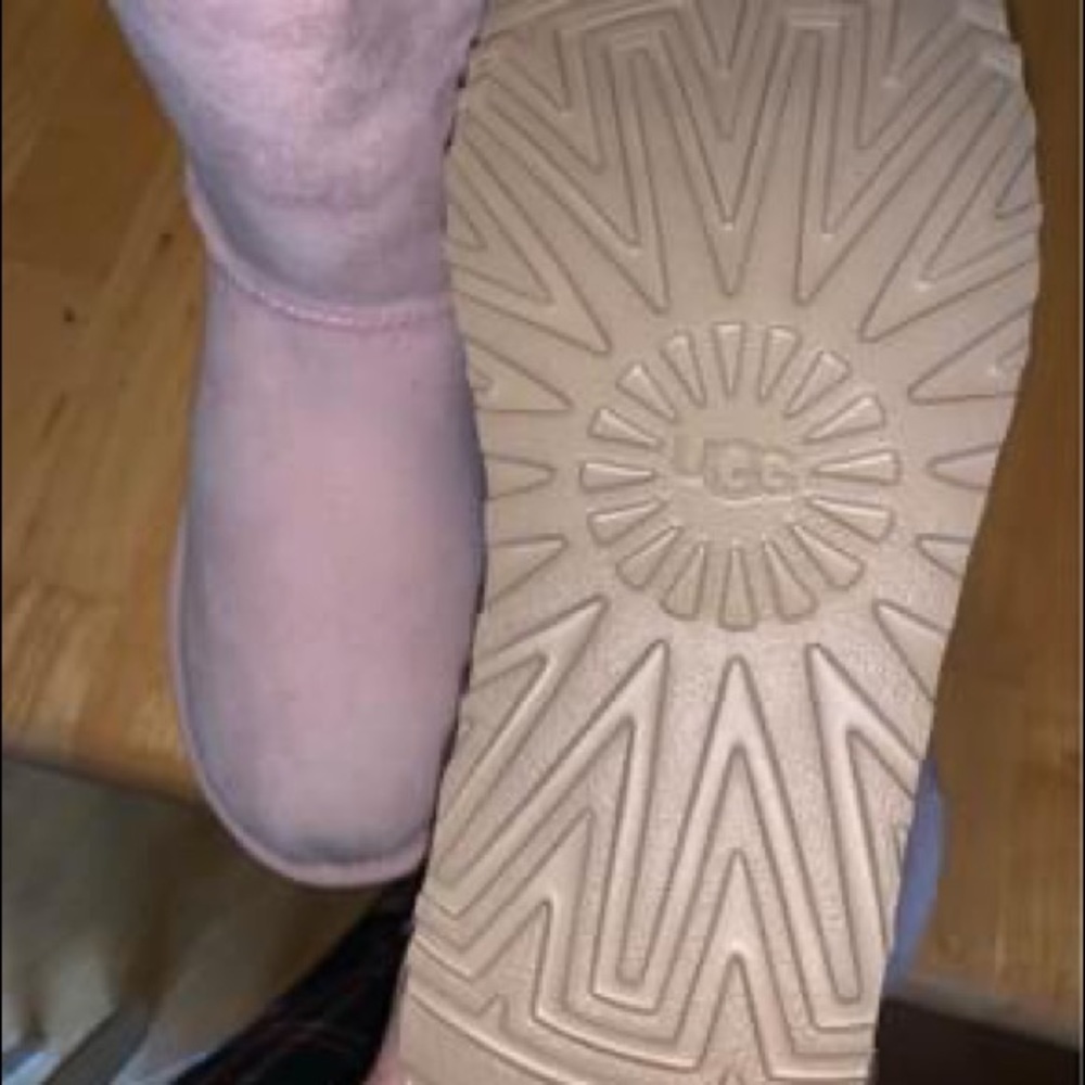 Ugg boots - Picture 2 of 4